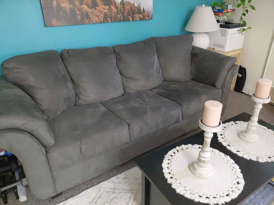 Grey couch - photo 3