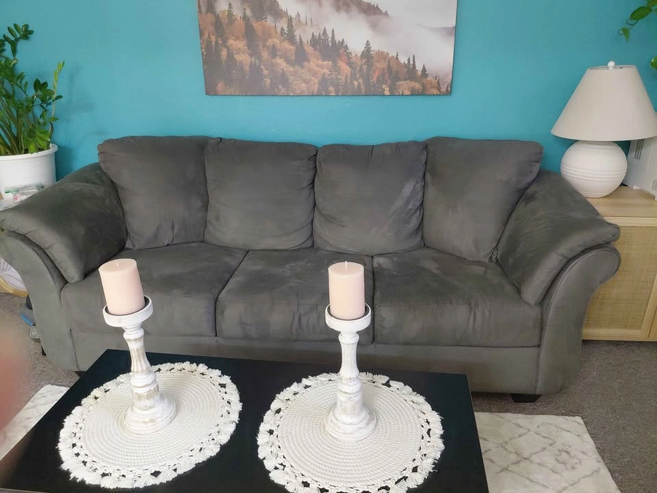 Grey couch - photo 4
