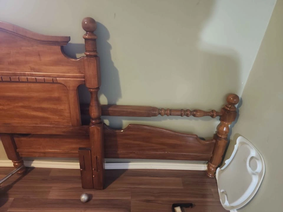 Vintage Kroehler Queen Bed Frame Solid wood - photo 3