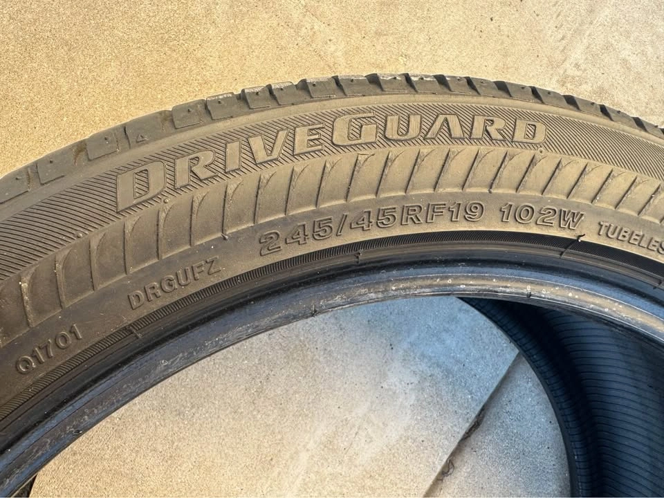 Firestone DriveGuard 245/45RF19 102W Run Flat Tire – Good Tread - photo 4