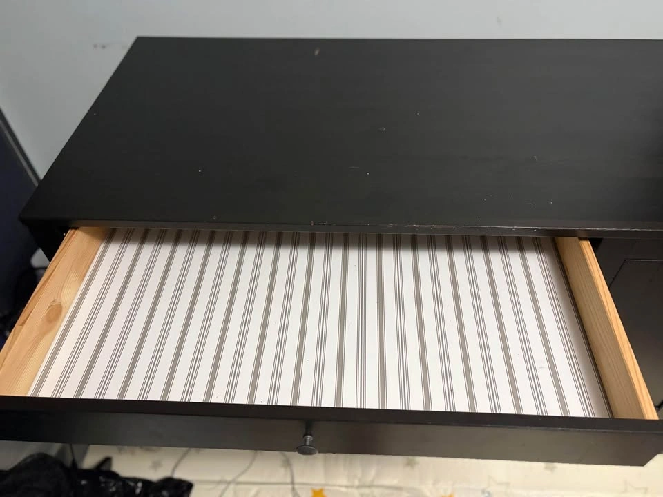 IKEA Hemnes Desk - photo 3