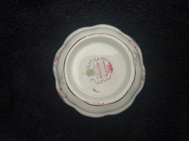 Paragon Victoriana Rose Sugar Bowl - photo 2