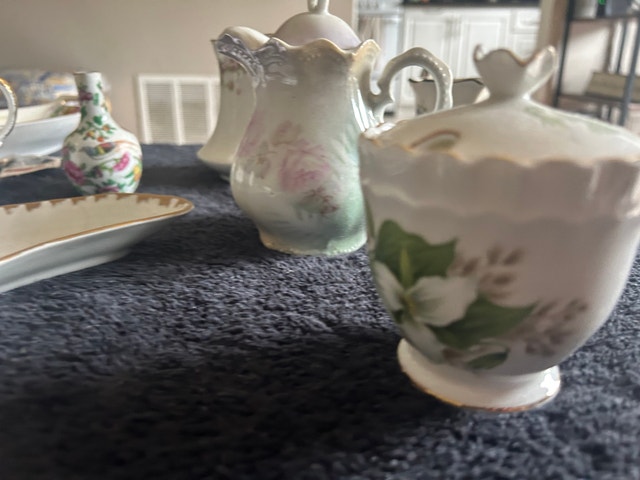 Vintage Porcelain Tea Set Collection - photo 3