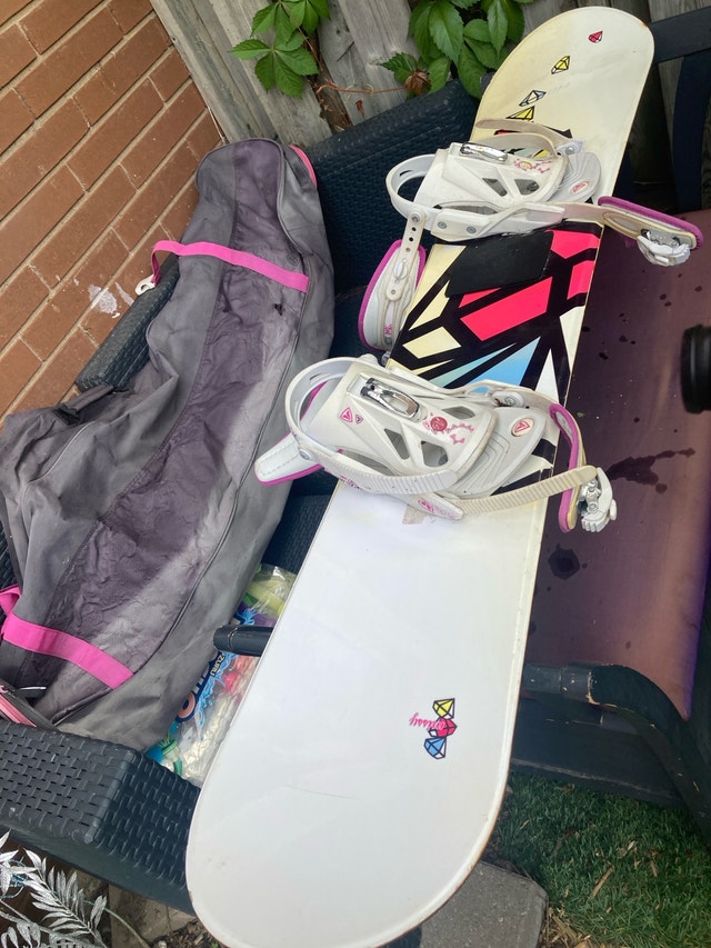 Snowboard with bindings and bag - photo 2