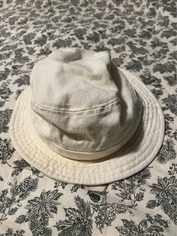 Aritzia Tna white bucket hat - photo 2