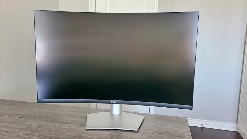 Dell 32-inch 4K UHD Curved Monitor - S3221QS