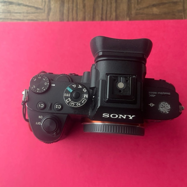 Sony A7R III (ILCE-7RM3) Full Frame Mirrorless Camera Body - photo 4