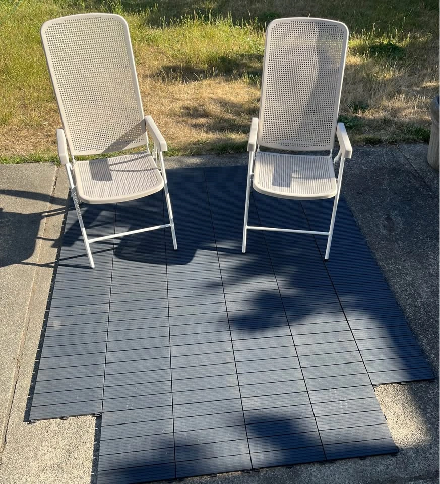 40 Outdoor Interlocking Deck Tiles – Off-Black Modular Flooring - photo 2