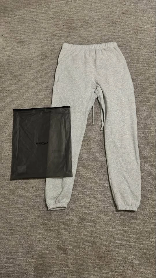Essentials Light Oatmeal pants - photo 2