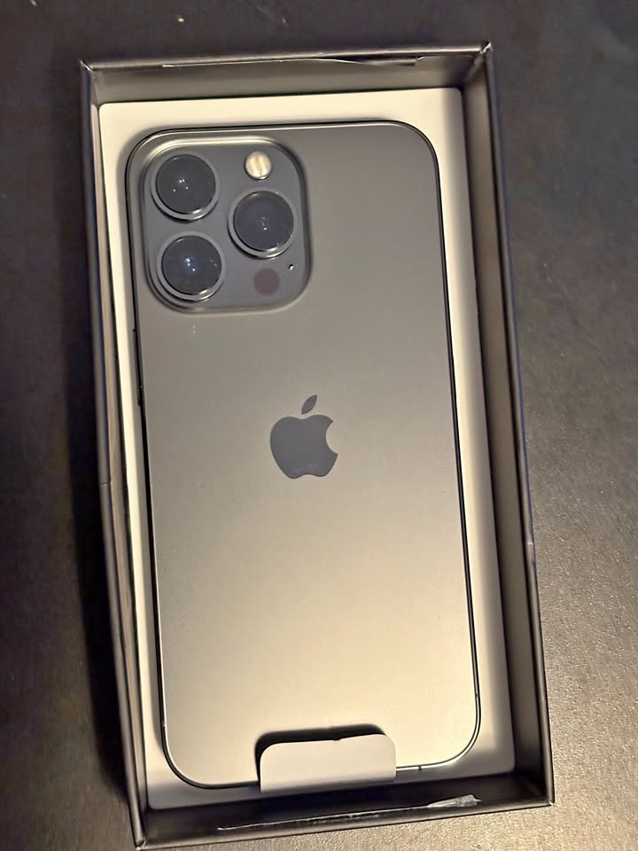 iPhone 13 Pro 128GB Graphite Unlocked AppleCare Replacement