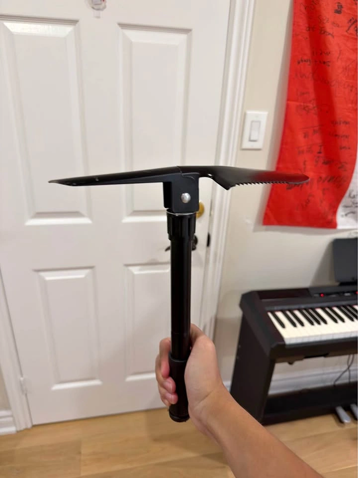 Adjustable shovel and pickaxe