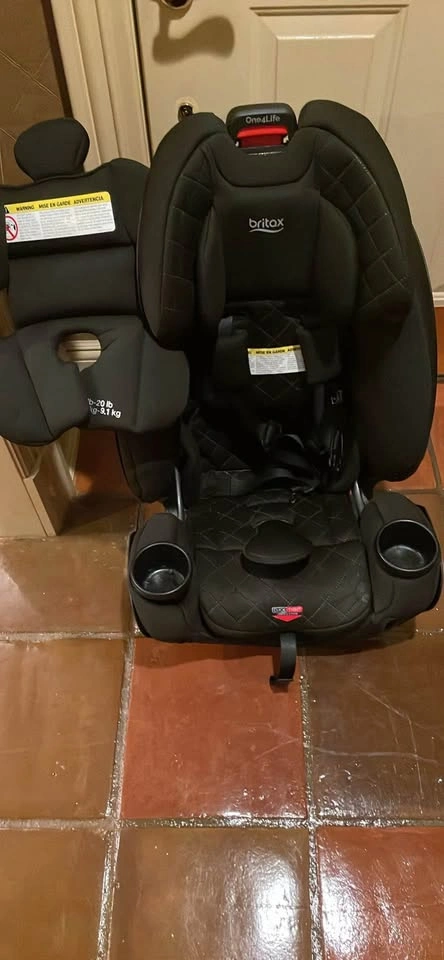Britax safecell (One4Life) car seat - photo 3