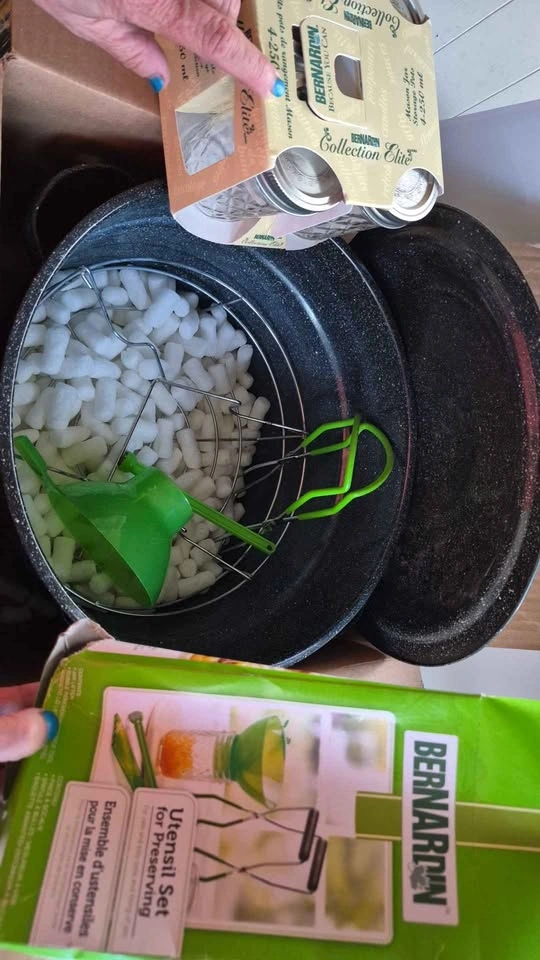 Bernardin Home Canning Starter Kit - photo 3