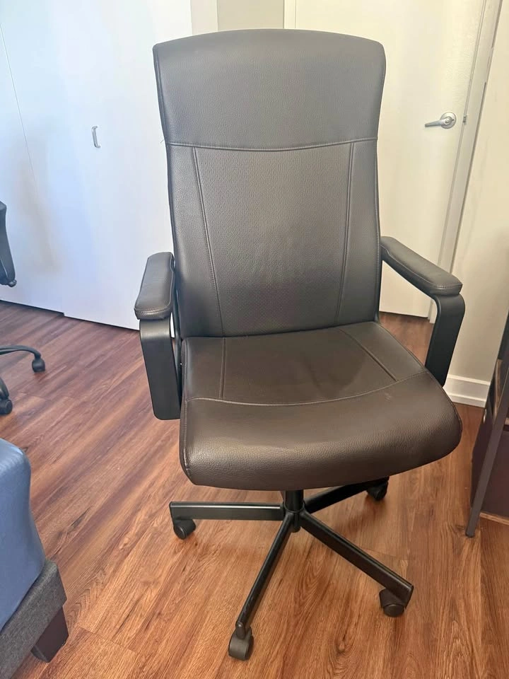 IKEA MILLBERGET Swivel Office Chair - Dark Brown Leather