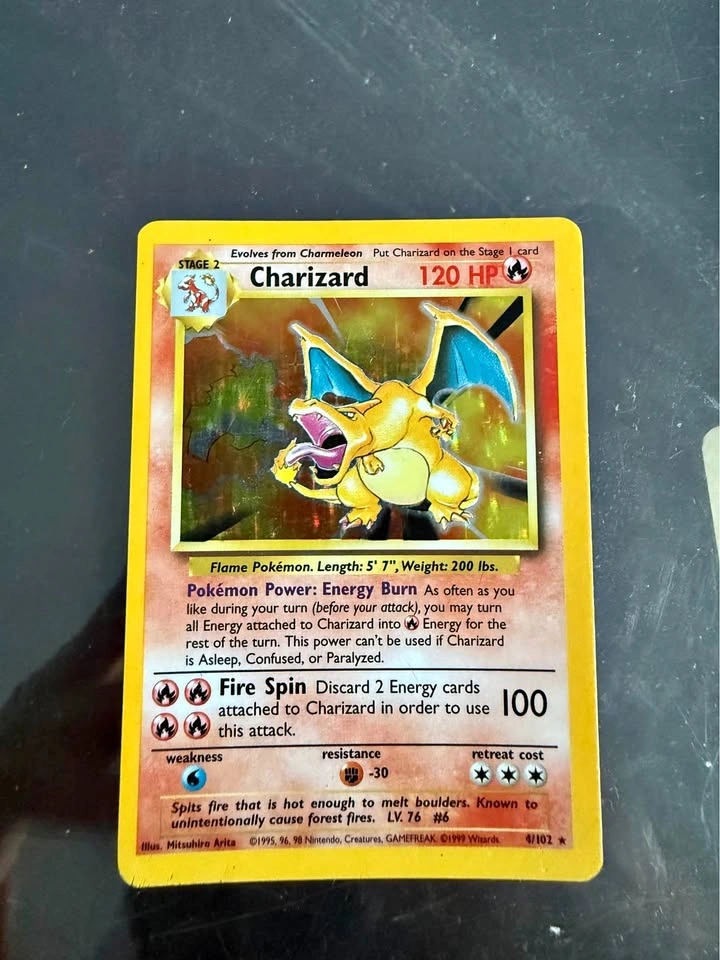 Base set Charizard 4/102