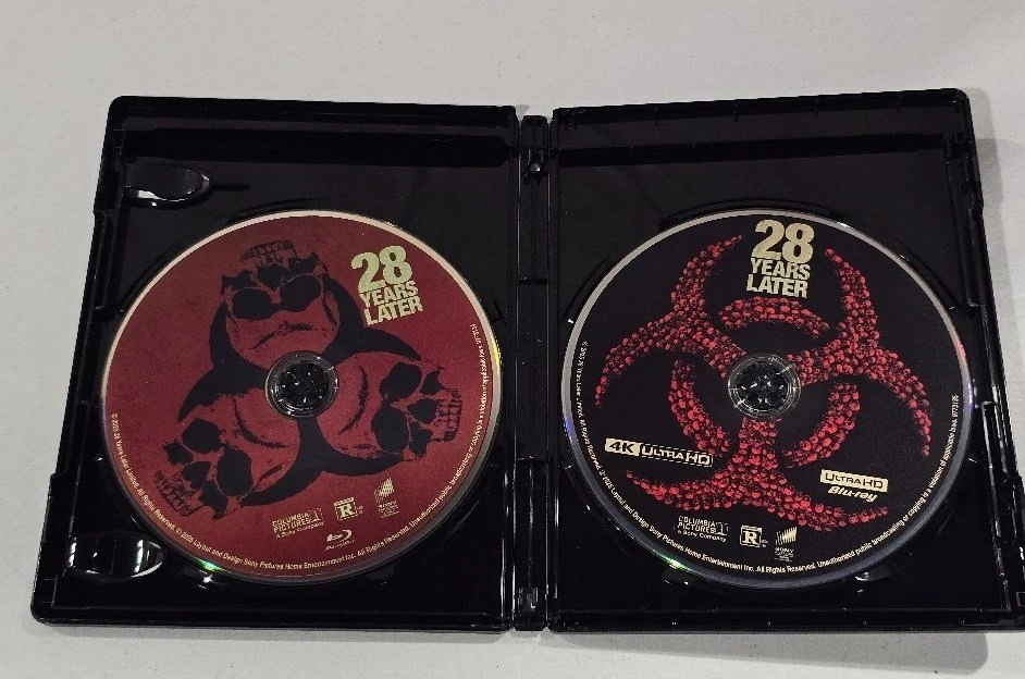 28 Years Later – UHD Blu-ray + Blu-ray + Digital Copy - photo 3