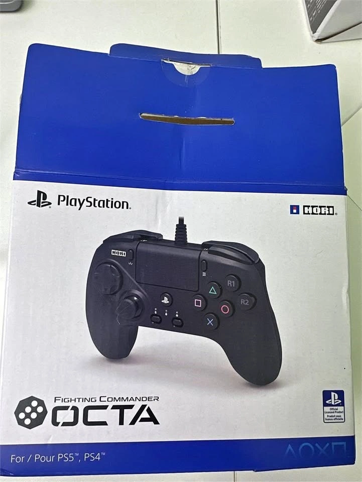 HORI Fighting Commander OCTA – PS5 / PS4 / PC Fightpad