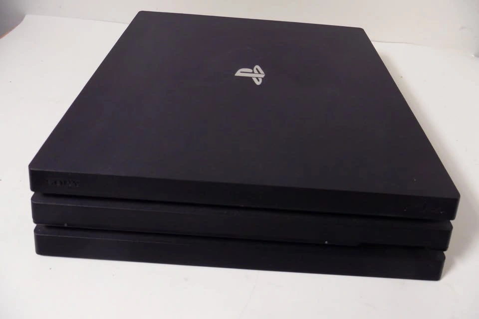 Sony PlayStation 4 Pro 1TB Console Bundle with Game - photo 2
