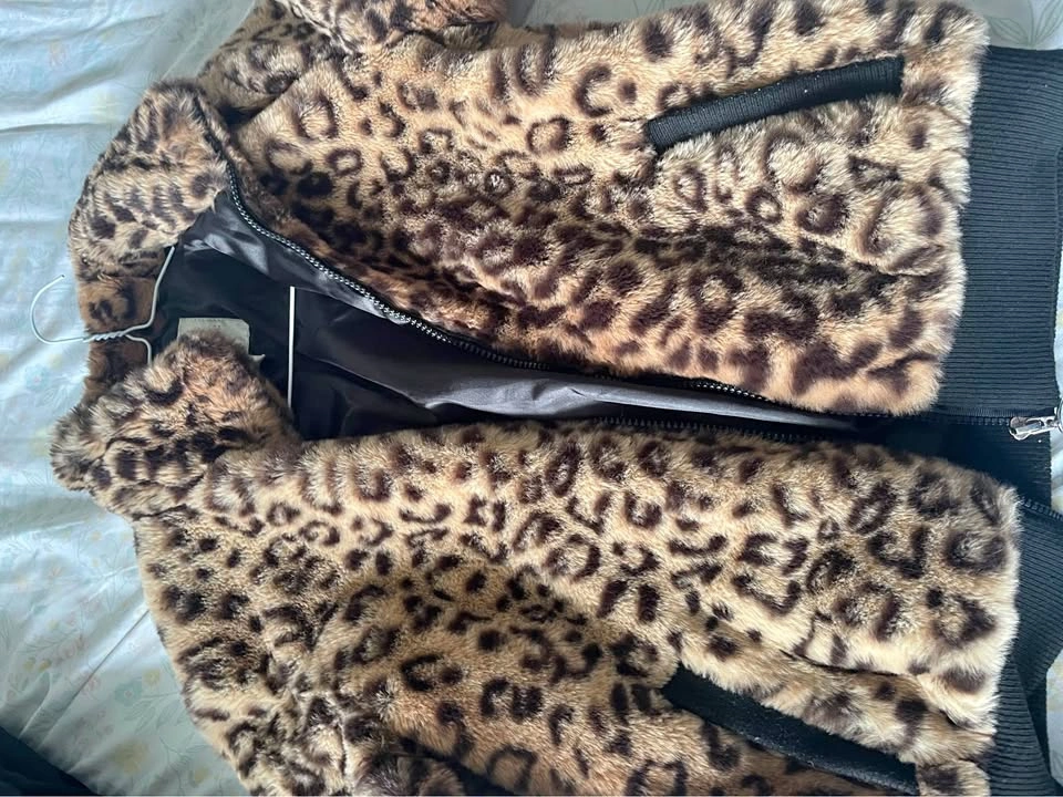 Kids fashionable jacket size 14-16
