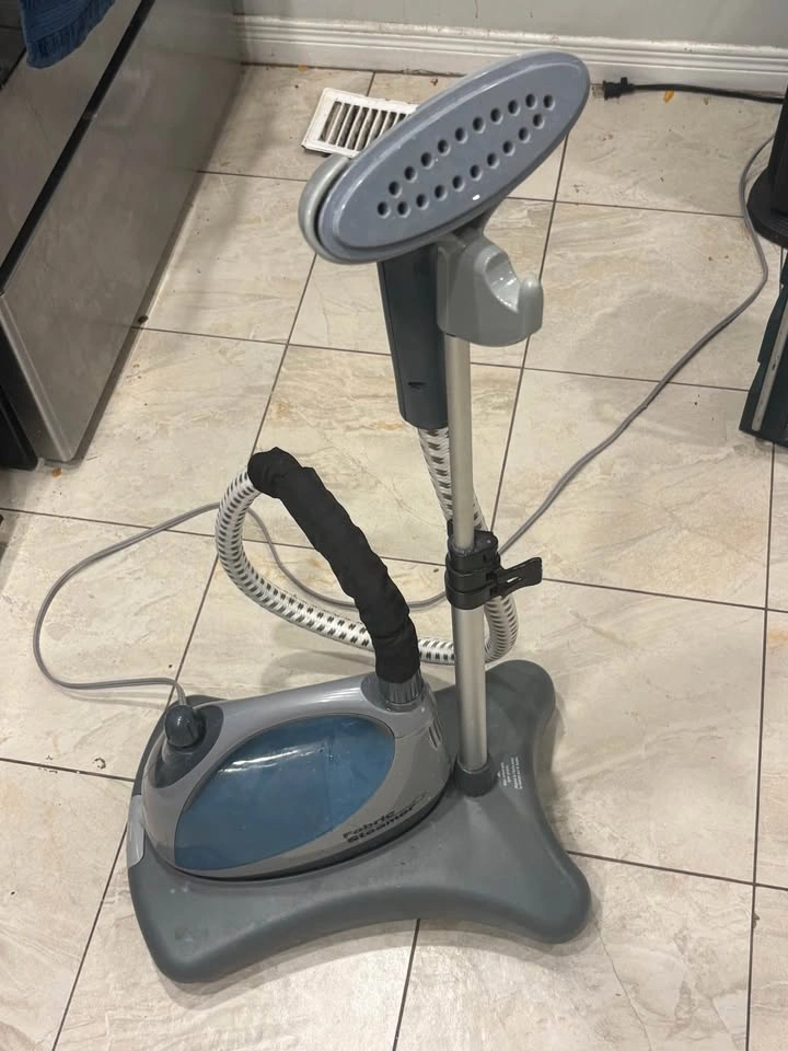 Shark Garment Steamer – $50 - photo 2