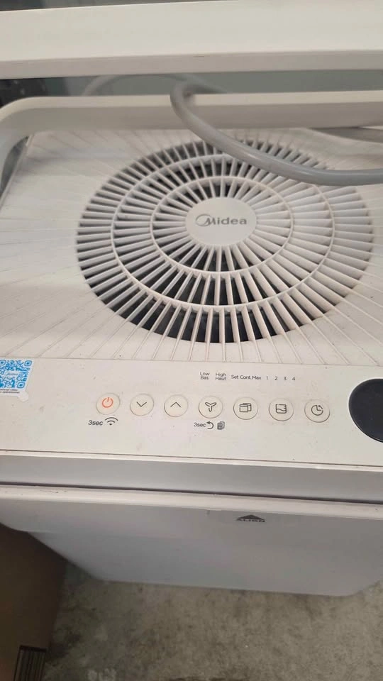 Midea Cube Dehumidifier - photo 2