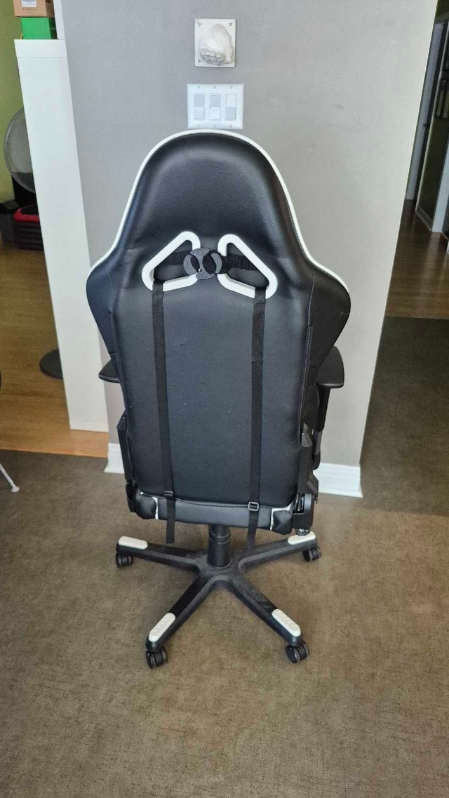 DXRacer Racing Series Gaming Chair – Black/White - photo 3