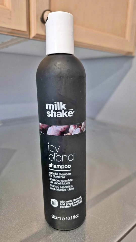 Milkshake icy blonde shampoo unopened