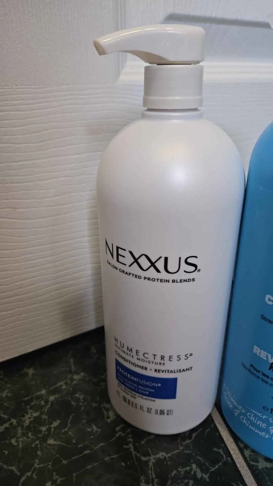 Shampoo, conditioner & bodywash variety unopened - photo 2