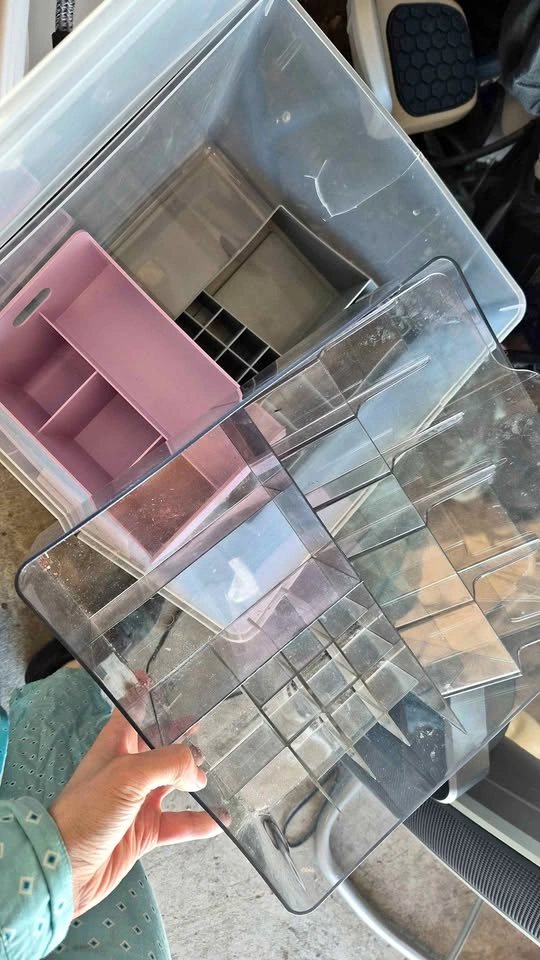 Makeup accessories organizers