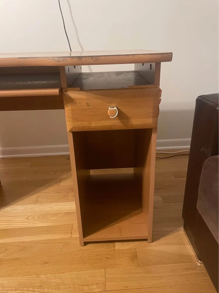 Wood desk - photo 3