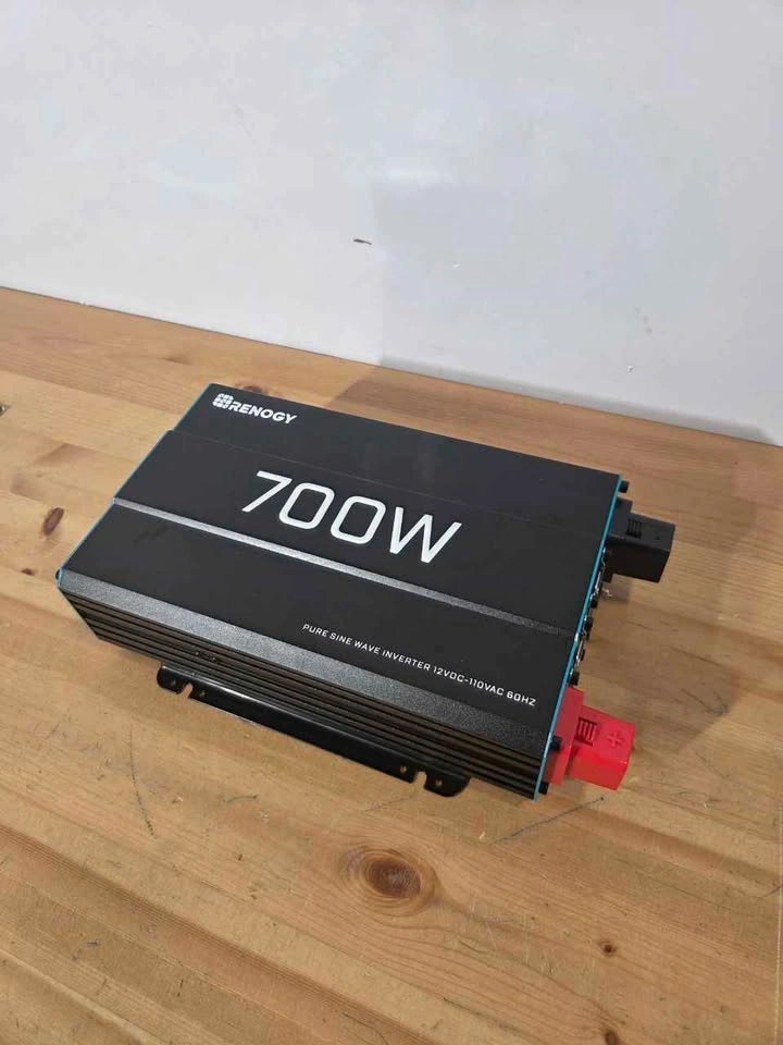 Renogy 700W Pure Sine Wave Inverter - photo 2