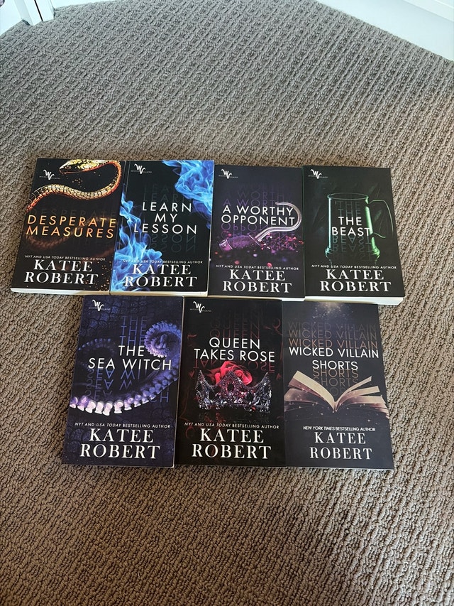 Wicked Villains book collection by Katee Robert