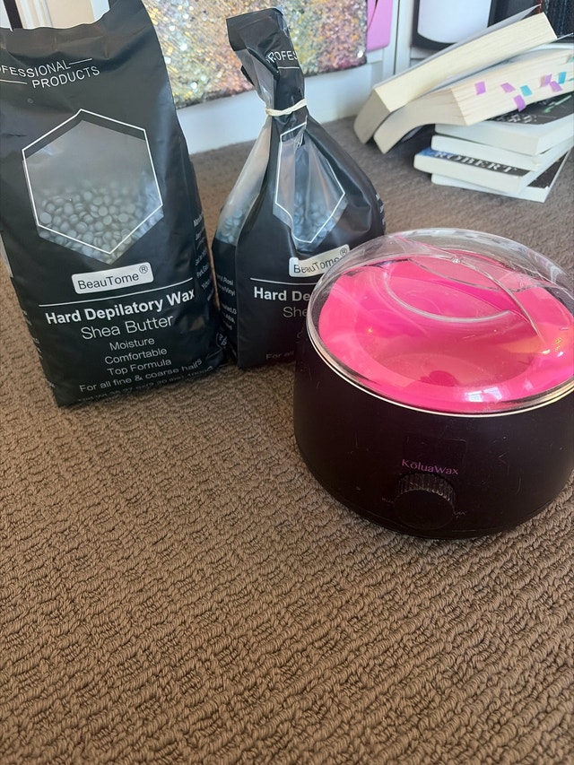 wax pot with hard beads
