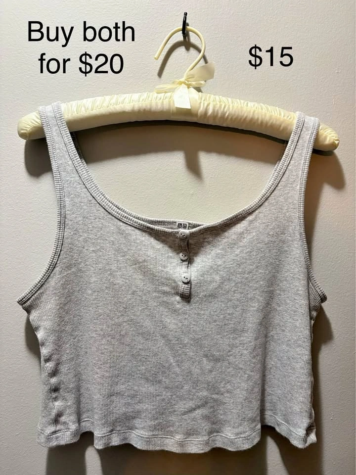 Uniqlo Cropped Tanks