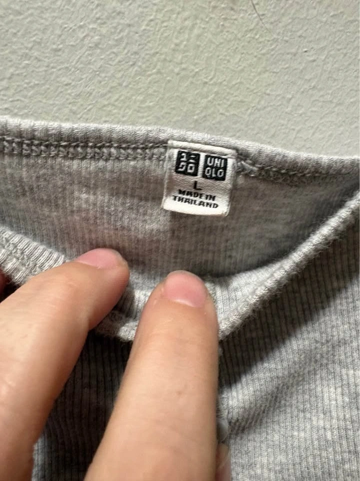 Uniqlo Cropped Tanks - photo 3