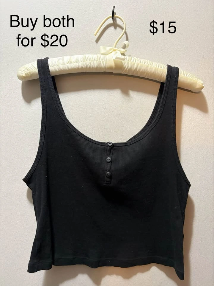 Uniqlo Cropped Tanks - photo 4