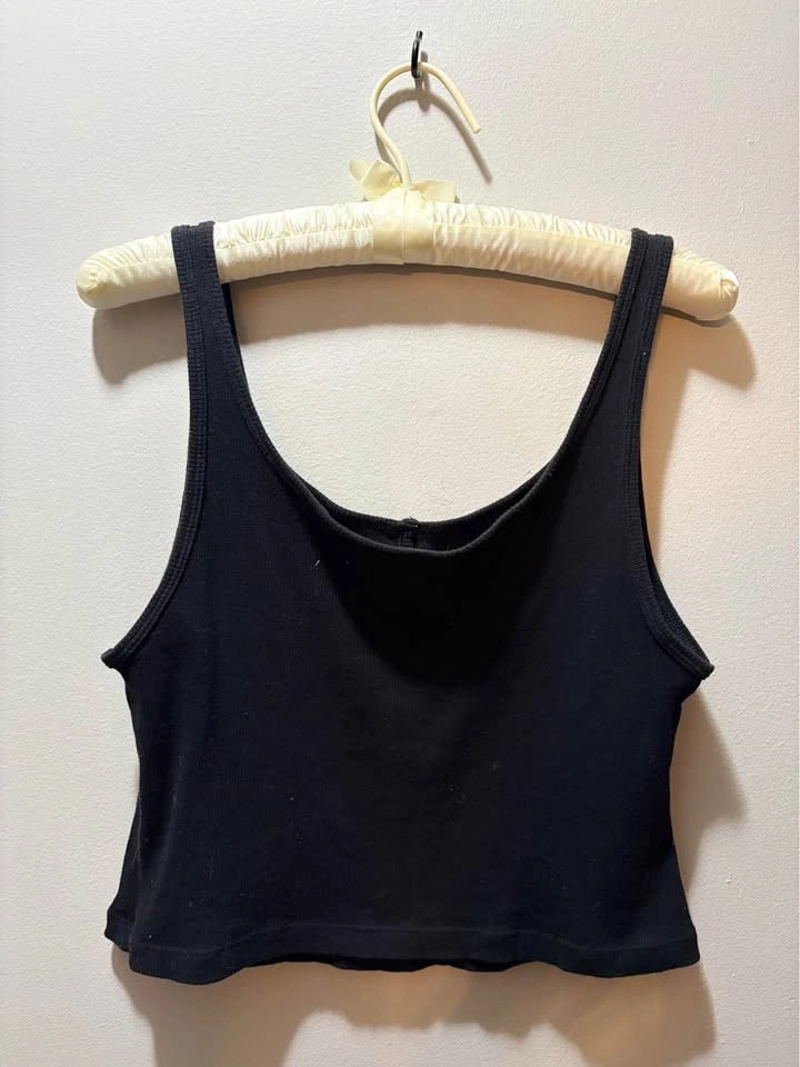 Uniqlo Cropped Tanks - photo 5