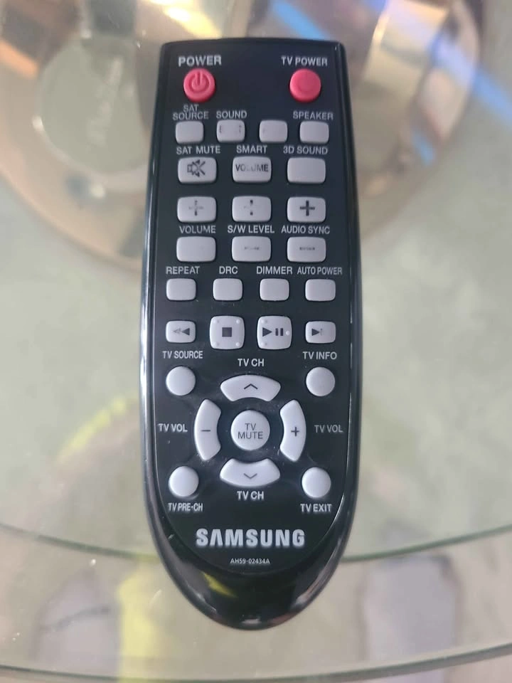 🇨🇦  Samsung Soundbar with Wireless Subwoofer and Remote - photo 2