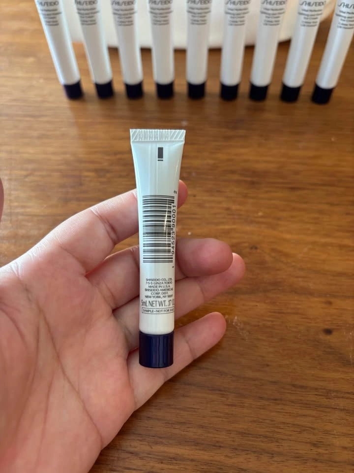 Shiseido Vital Perfection Eye Cream 50ml (10 x 5ml) - photo 3