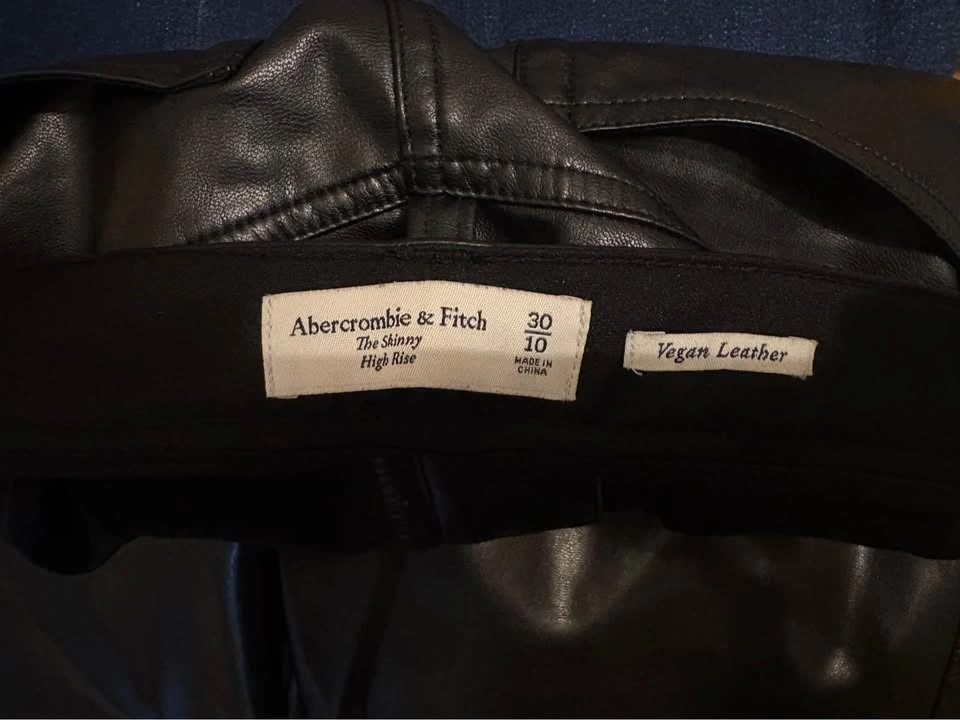 Abercrombie & Fitch Vegan Leather Pants - photo 3