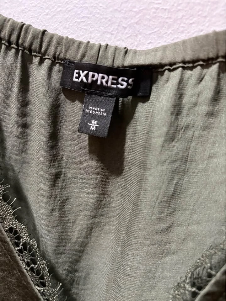 2010s Express Camisole Top - photo 3