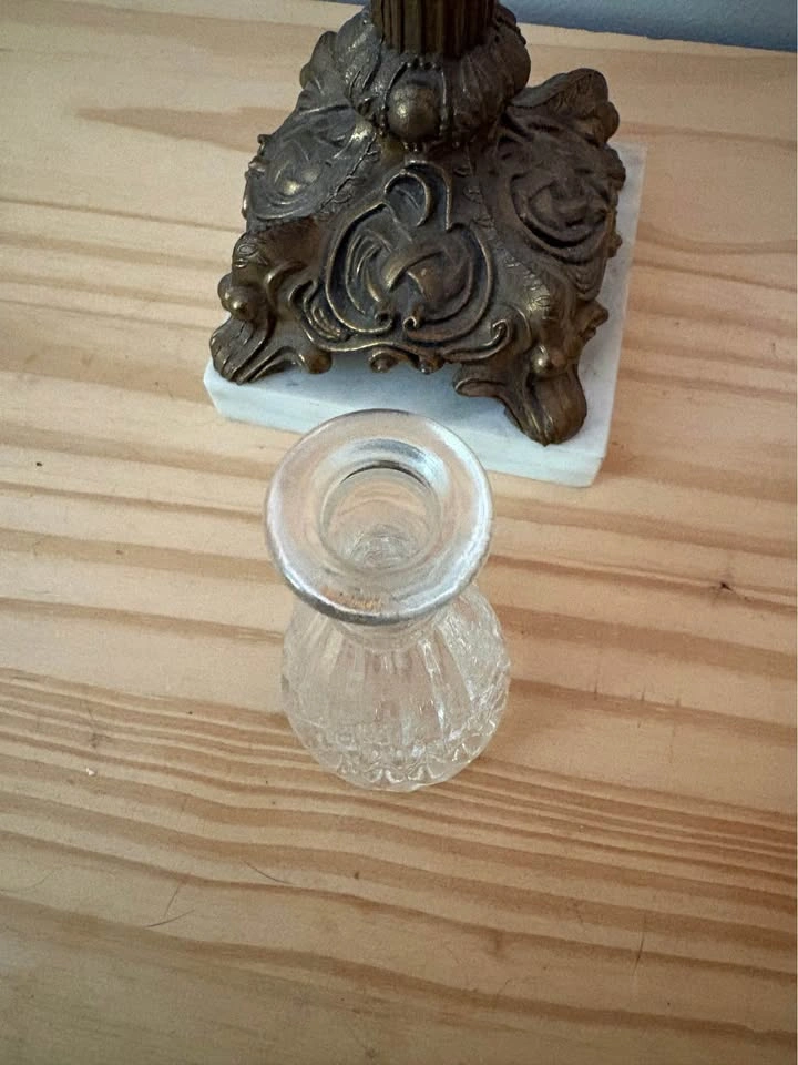 Small Glass Vase Bottle - photo 2