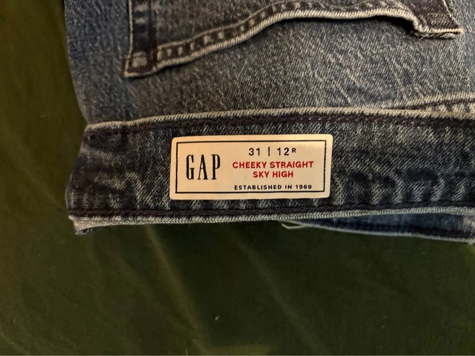 Gap Cheeky Straight Sky High Jeans - photo 4
