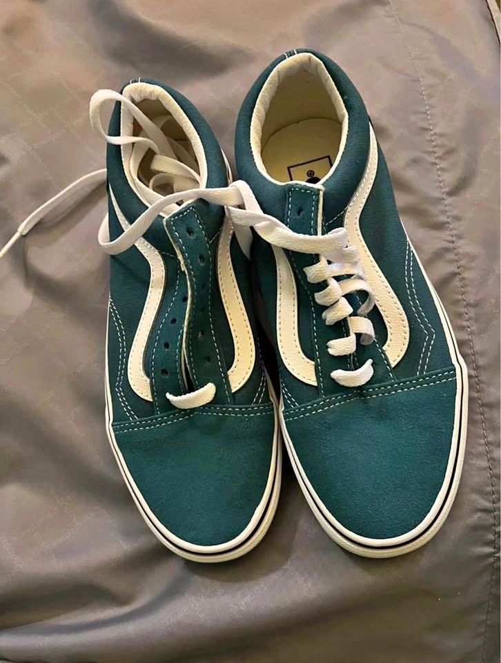 Vans Old Skool Teal Sneakers - Women's Size 6