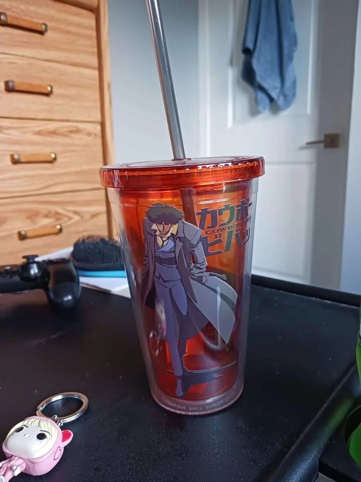 Harley Quinn Keychain and Cowboy Bepop drinkware Collectable - photo 2