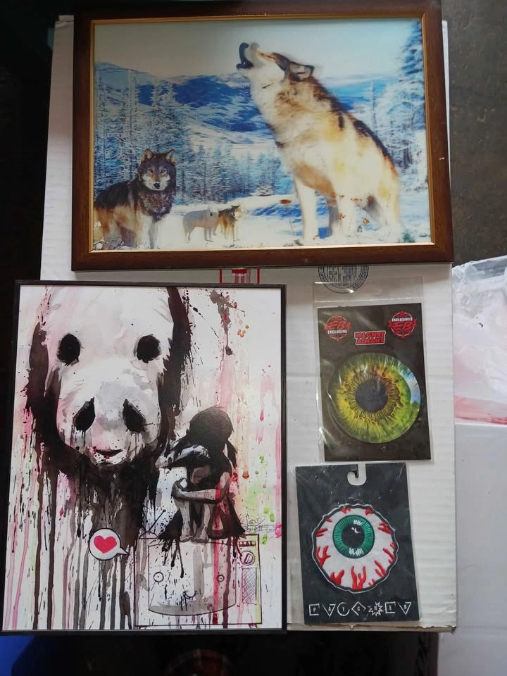 Various artworks and collectable - photo 2