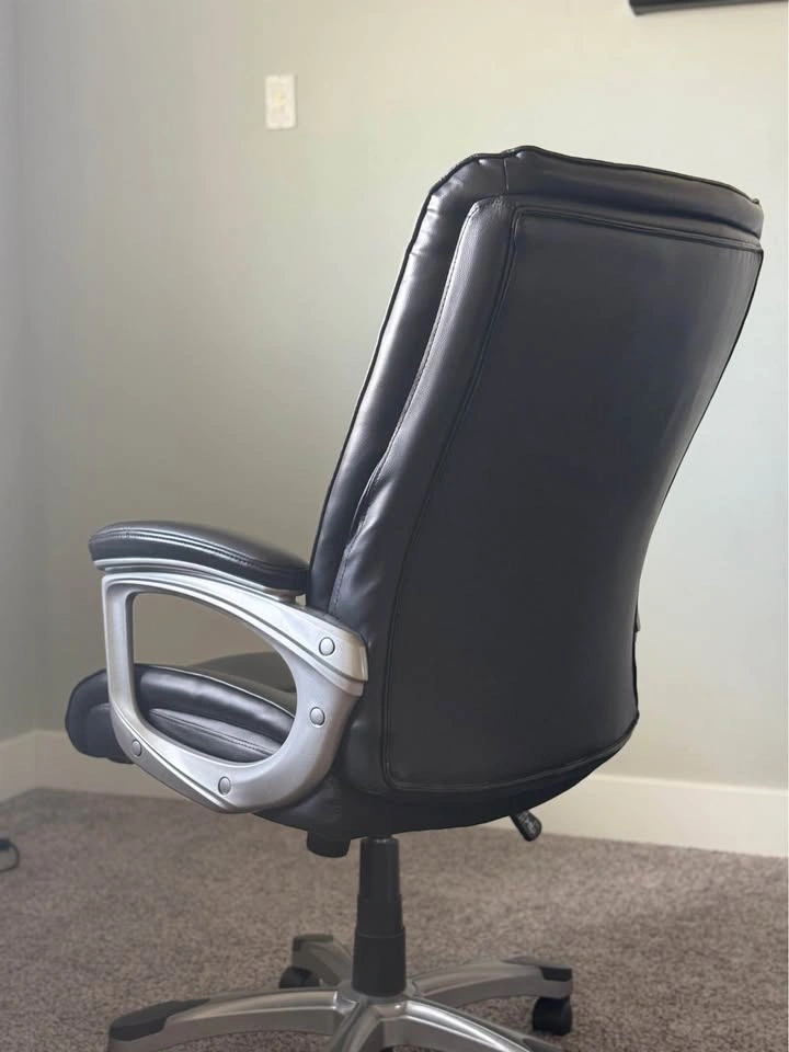 Black Faux Leather Executive Office Chair - photo 5