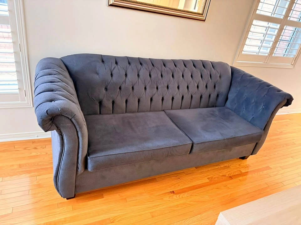 Gray Tufted Chesterfield Sofa Set