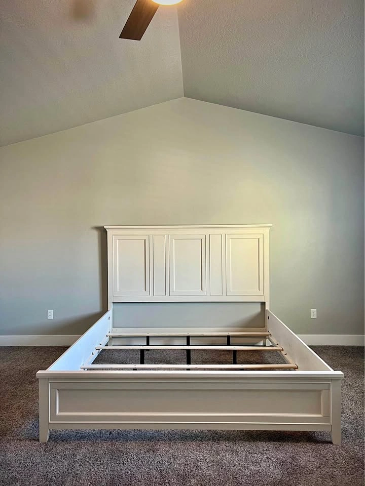 KING BED FRAME – SOLID WOOD, EXCELLENT CONDITION