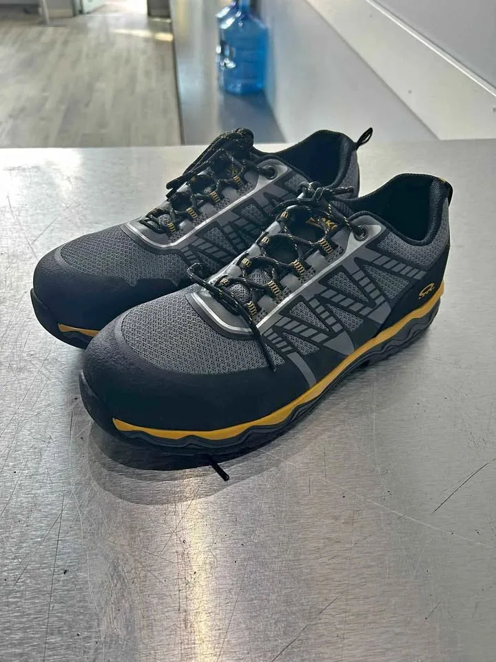 Dakota Low-Cut Steel Toe Boots thumbnail